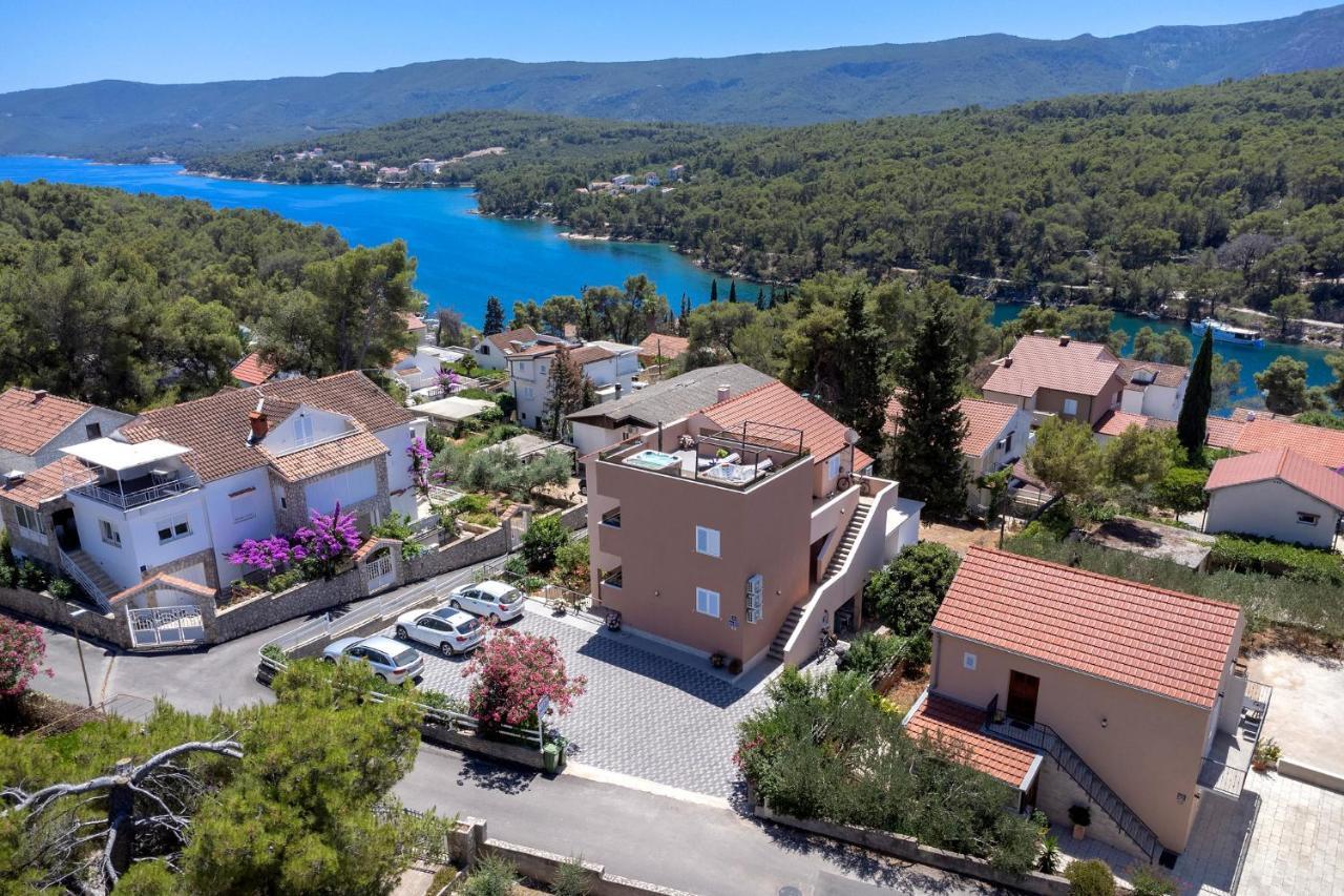 Guest House Marinna Vrboska Exterior foto
