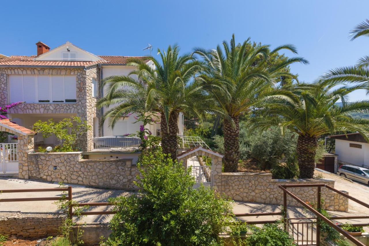 Guest House Marinna Vrboska Exterior foto